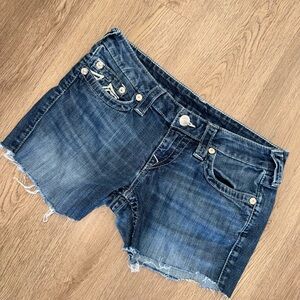 True Religion Women’s Distressed Cutoff Denim Mide-Rise Blue Wash Shorts Size 29